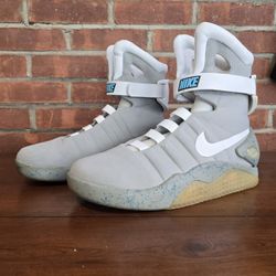 2011 Back To The Future Nike Mag (Size 10)
