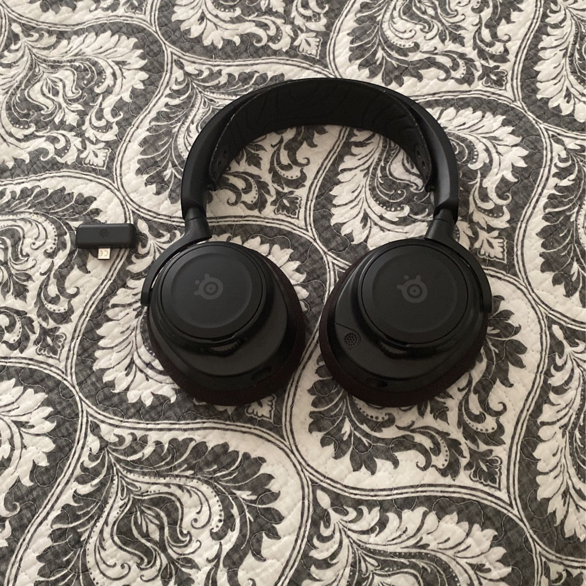 Steel Series Arctis Nova 7 Pro Gaming Headset