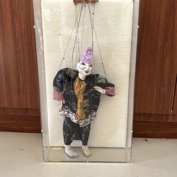 Marionettes