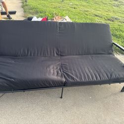 Black Futon