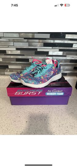 Skechers Burst Illuminations size 9.5 NEW