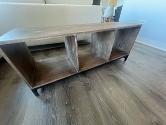 Entertainment center