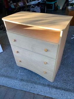 Dresser