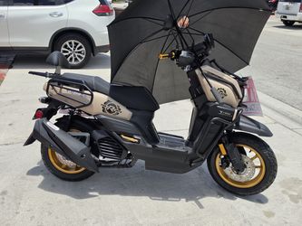 Tank Scooter Moped with Rear Rack