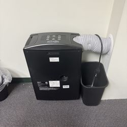 2 Printer Like New And A  Air Condition For Office 