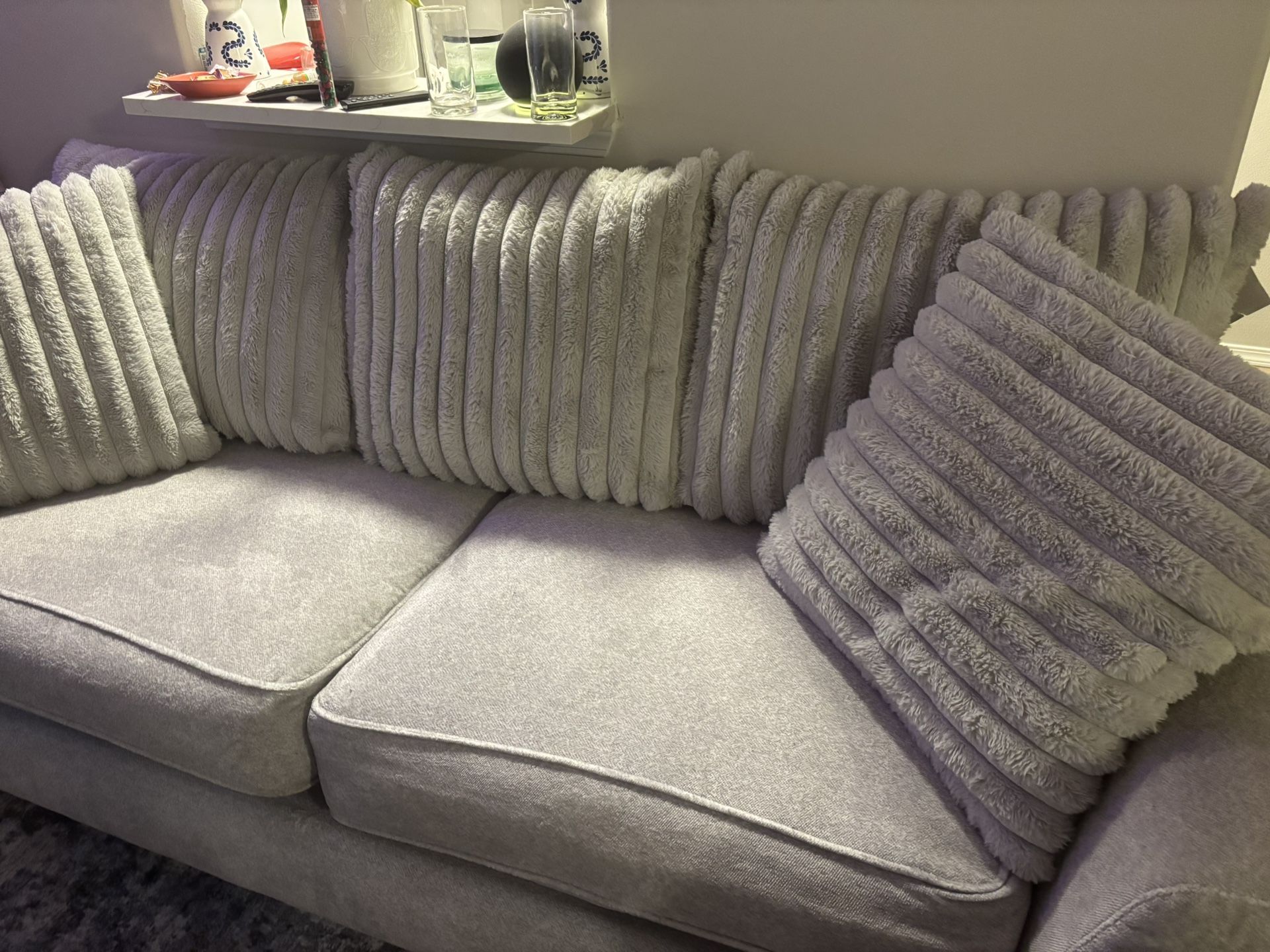 LOVESEAT & OVERSIZED CHAIR