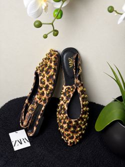Brand new Women’s black slingback flats