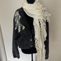 Set of 2 Boho Open-Weave Ruffle Shawls - Black & Cream