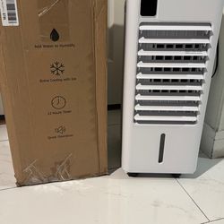 Evaporative air cooler 2 gallon  tank new asking $89