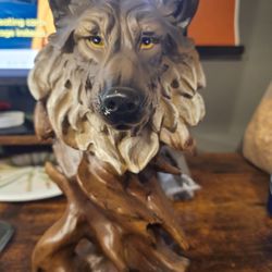 Wolf's Head Statue
