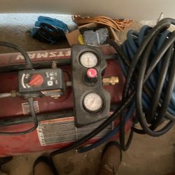 33 Gallon Air Compressor 