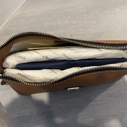 Dooney And Bourke Purse 