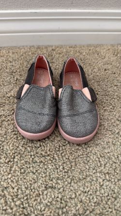 Tom’s shoes