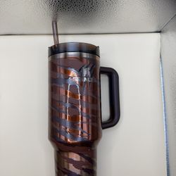 Stanley X Tyla Tyger Limited Edition Cup - Quencher H2.O Flow state Tumbler 40 oz