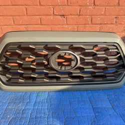 2016 -2022 Toyota Tacoma Grille OEM