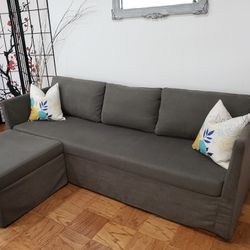 Sofa With Ottoman in great Condition!