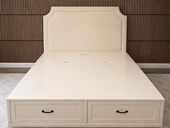 Pottery Barn Stratton Storage Platform Bed