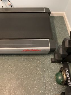 Commercial Life Fitness 95T Treadmill – Gym Quality