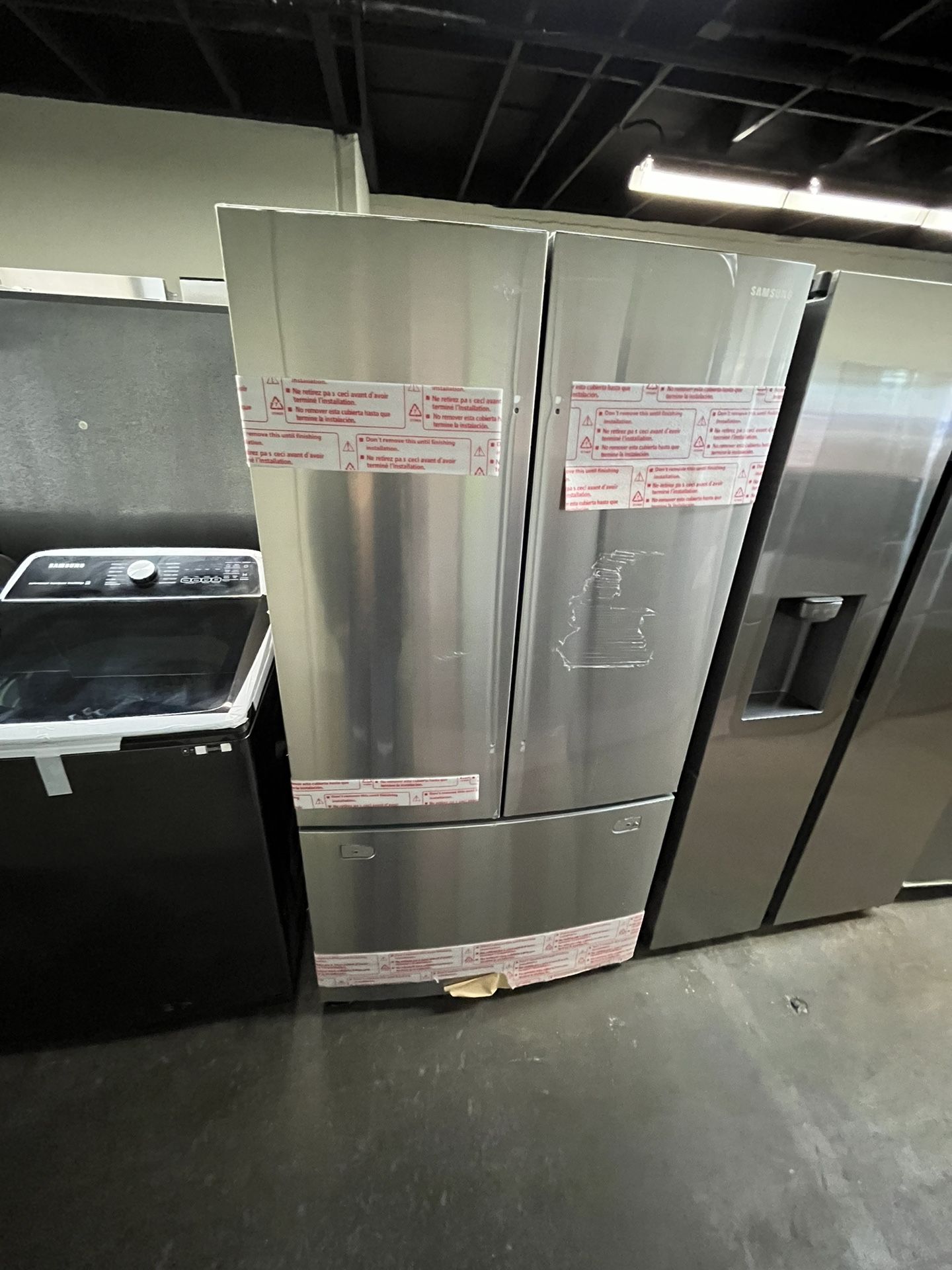SAMSUNG FRENCH DOOR REFRIGERATOR OPEN BOX UNIT