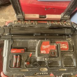 Milwaukee Cross line Laser 