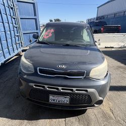 Parting Out 2015 Kia Soul + Parts Only 