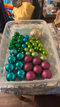 40 Ornaments. Assorted colors.