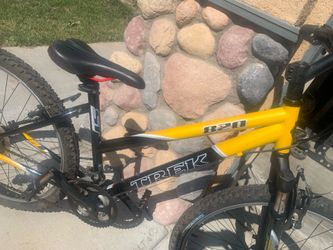 Bicycle Trek 820