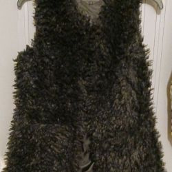 Woman's UGG FAUX FUR VEST