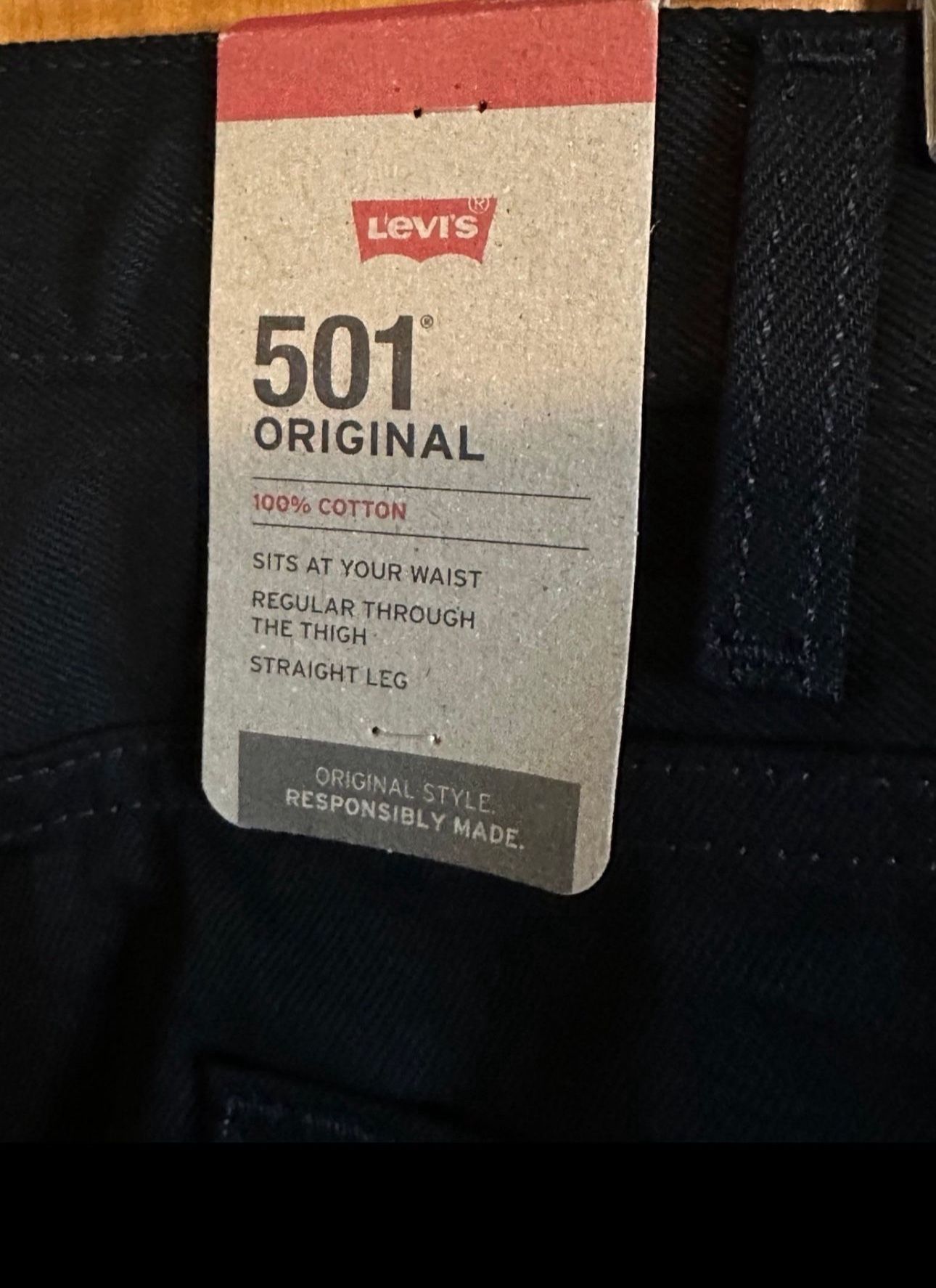 NWT AUTHENTIC BUTTON UP 501 LEVIS 48x30 BLACK