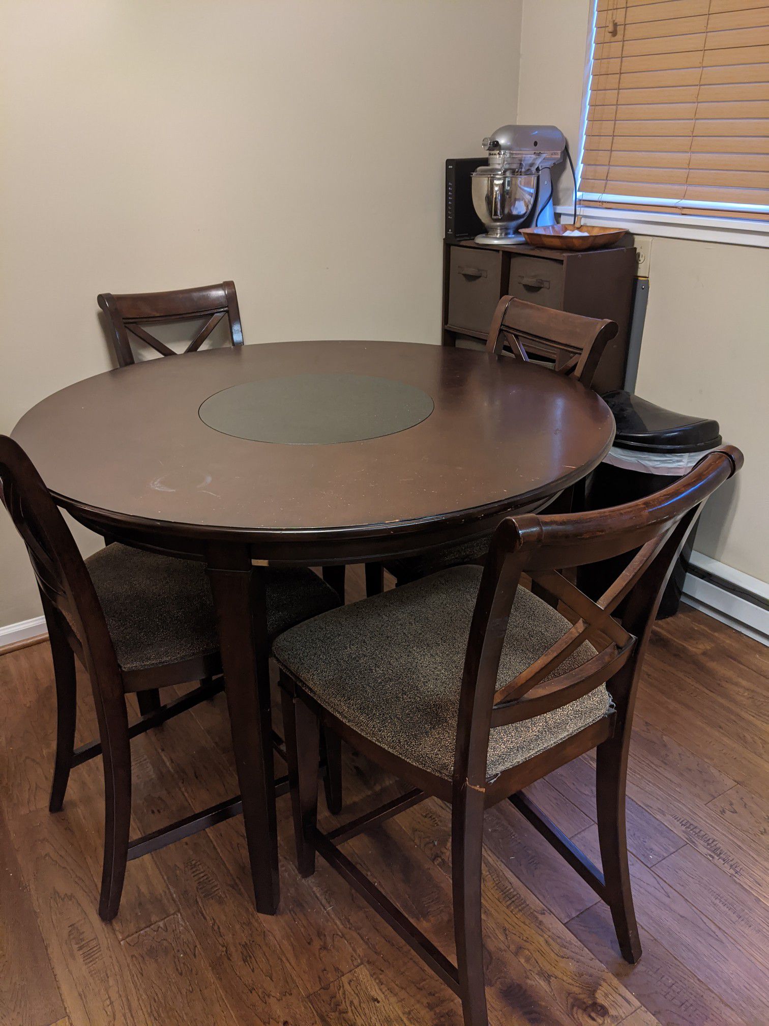 Round Bar Height Table and 4 Chairs