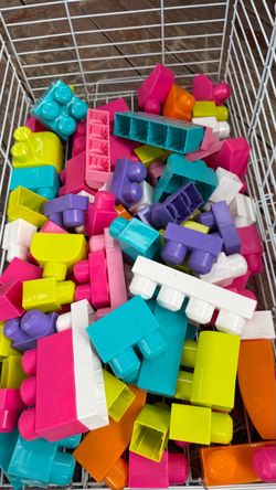 Mega Bloks Large Building Blocks Set 80 pieces in total