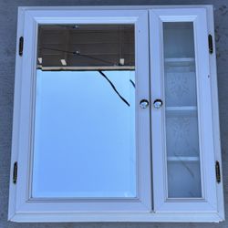 Vintage Broan Medicine Cabinet – Beveled Mirror & Etched Glass – Made in USA