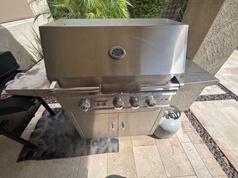 Stainless Steel 4-Burner Propane Gas Grill