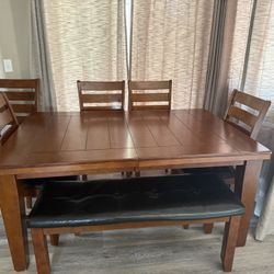 Dining table and Chairs 