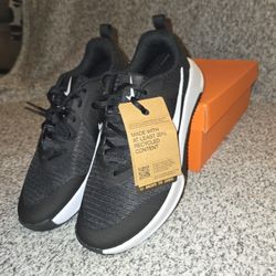 Brand New Nike MC Trainer 3, Mens Size 10.5