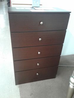 OUT OF BUSINESS SALE.  LAST ONE...REDUCED FOR QUICK SALE  Factory Built 5 Drawer Chest Available In  Black $120