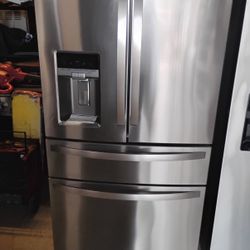 French Door Refrigerator 