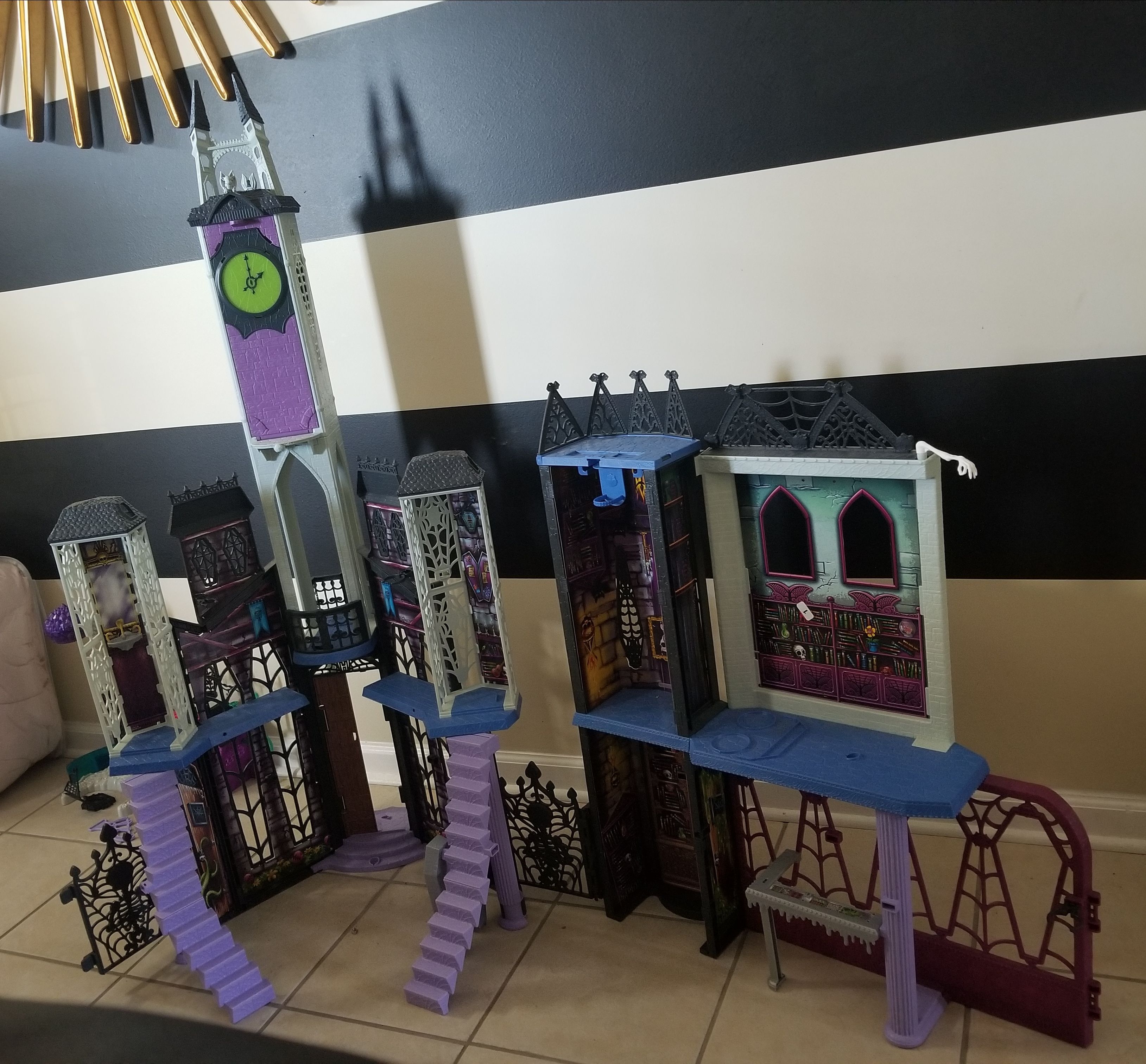 Monster High Deadluxe High School Playset