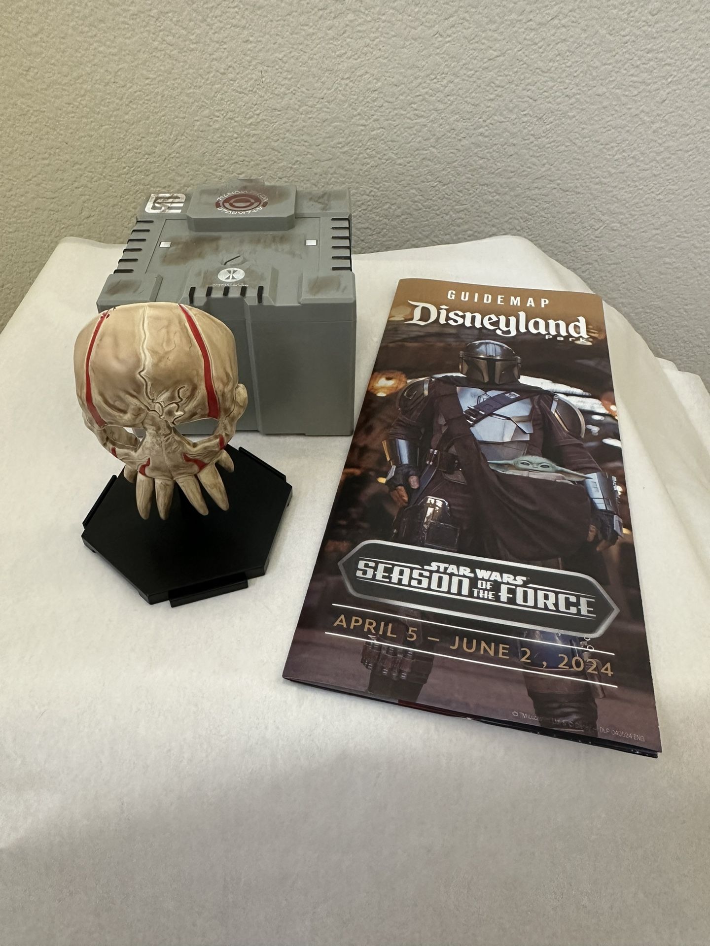 Star Wars Dok Ondar's Mystery Treasures Box - General Grievous Kaleesh Mask