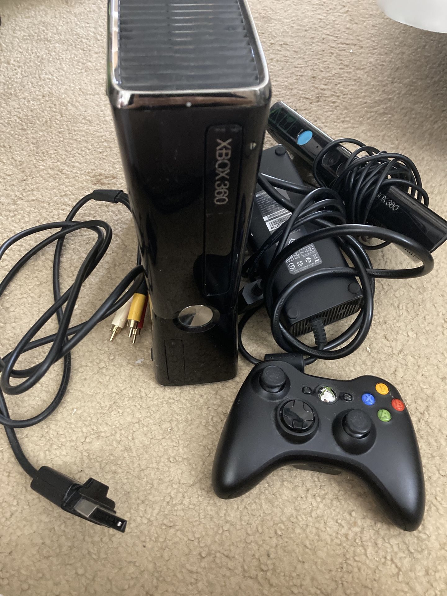 XBOX 360 + Games
