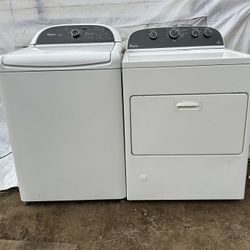 Whirlpool Washer And Gas Dryer 