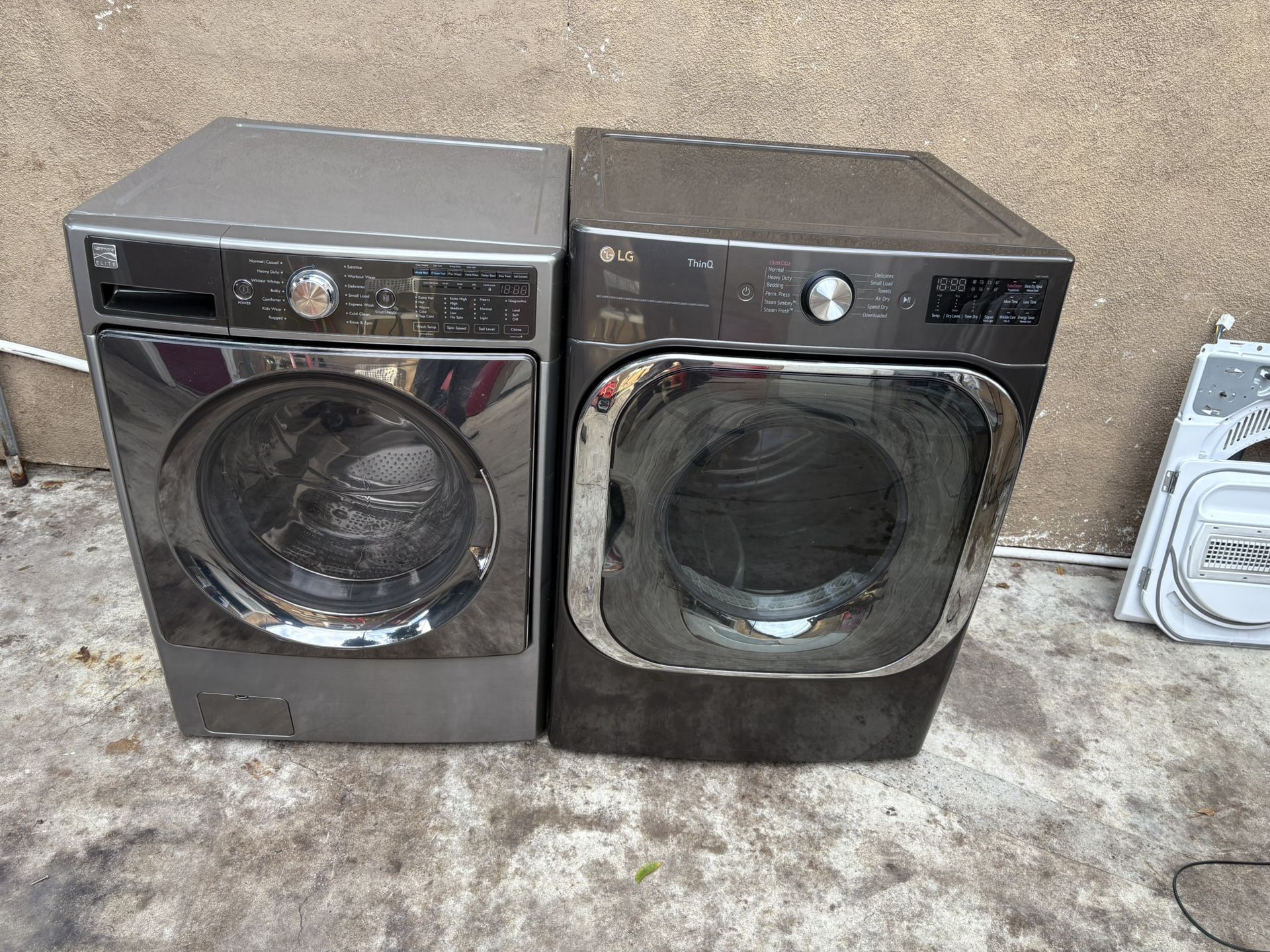 Kenmore Elite XL Capacity Washer And Lg Gas Dryer
