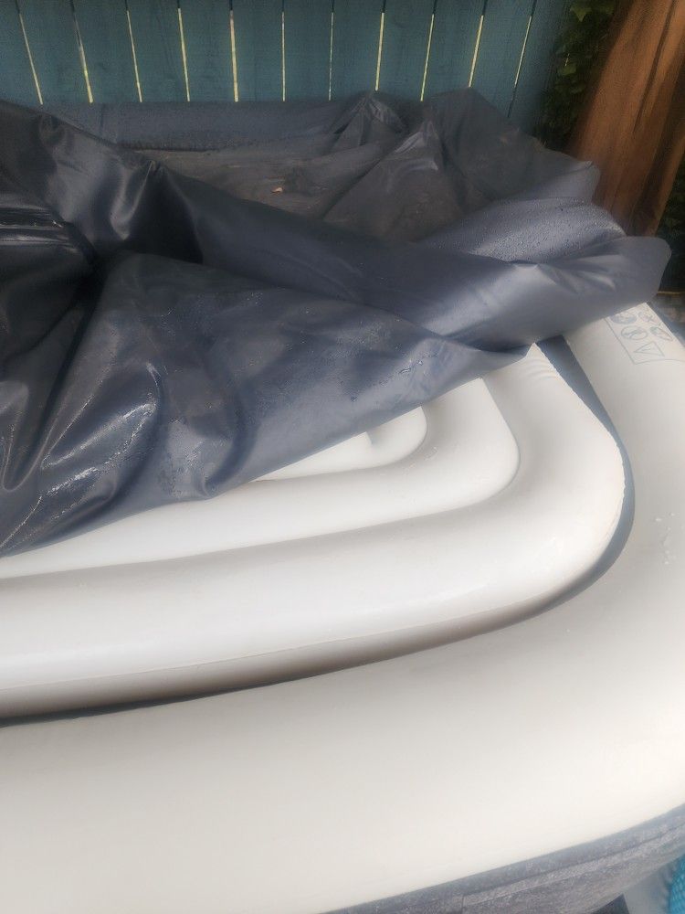 3 Person Inflatable Outdoor Hot Tub
