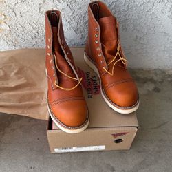 Red Wing Men’s Boots Size 8