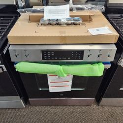 30 in. 5-Burners Slide-In Smart Gas Convection Range in Stainless with EasyWash Oven Tray And No-Preheat Air Fry