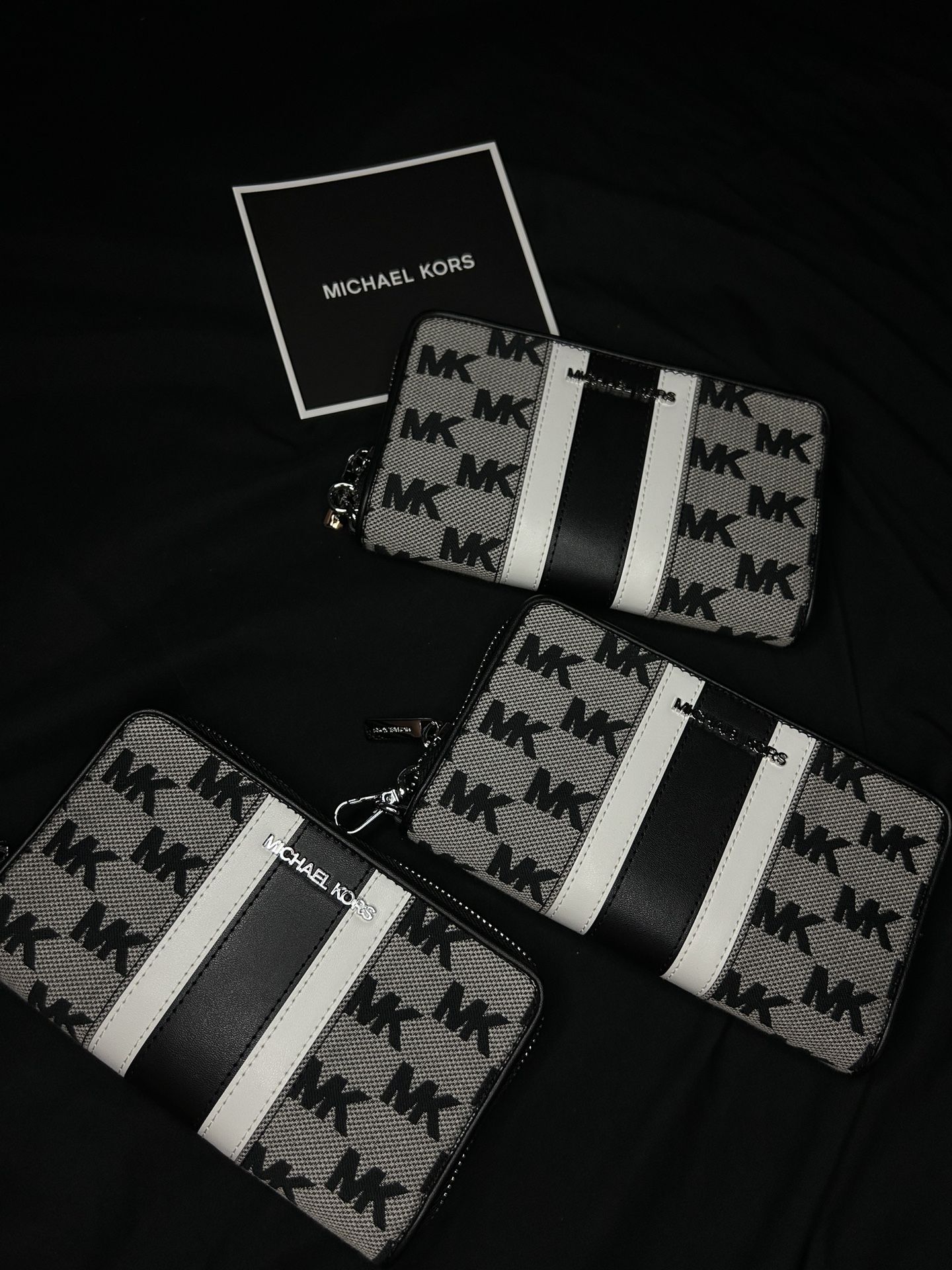 Micheal Kors Stripe Women’s Wallet