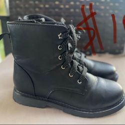 Girl black boots