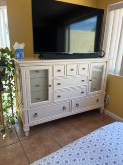 White TV stand / dresser
