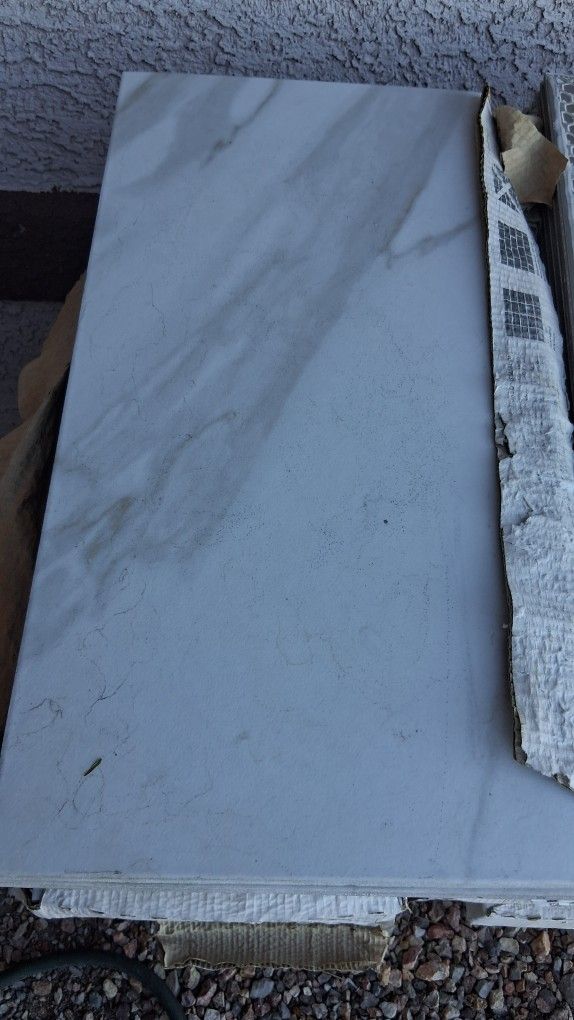 Beautiful white porcelain tiles – New