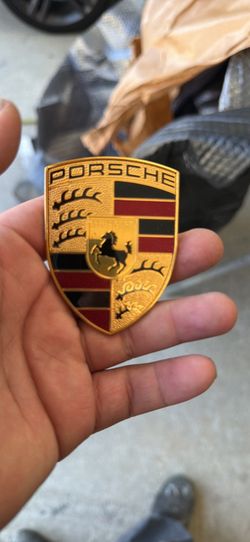 Porsche emblem
